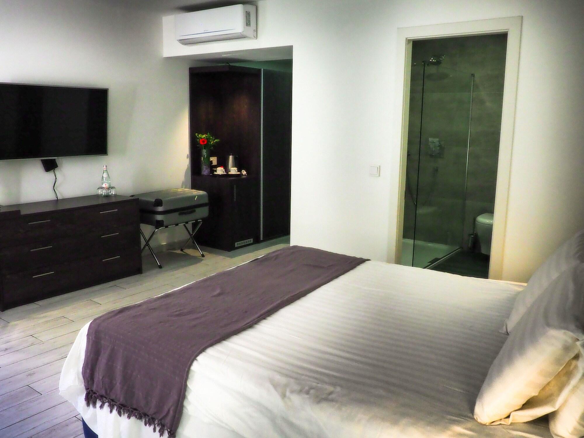 Adelphi Boutique Hotel Rabat Bagian luar foto