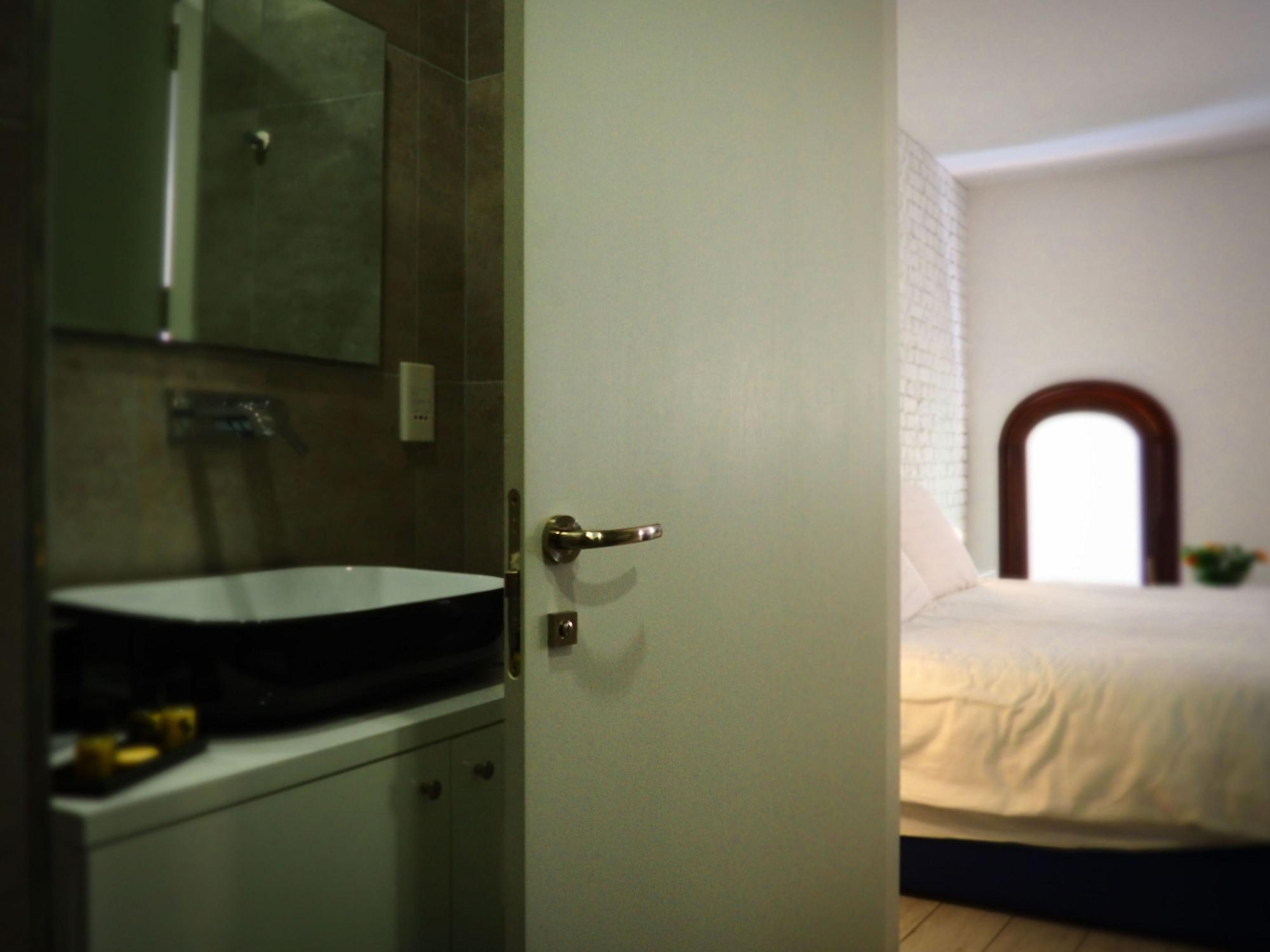 Adelphi Boutique Hotel Rabat Bagian luar foto